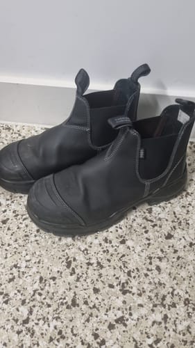 Customer photo review of Blundstone 9001 Unisex RotoFlex EH Elastic Sided Safety Boots - Black