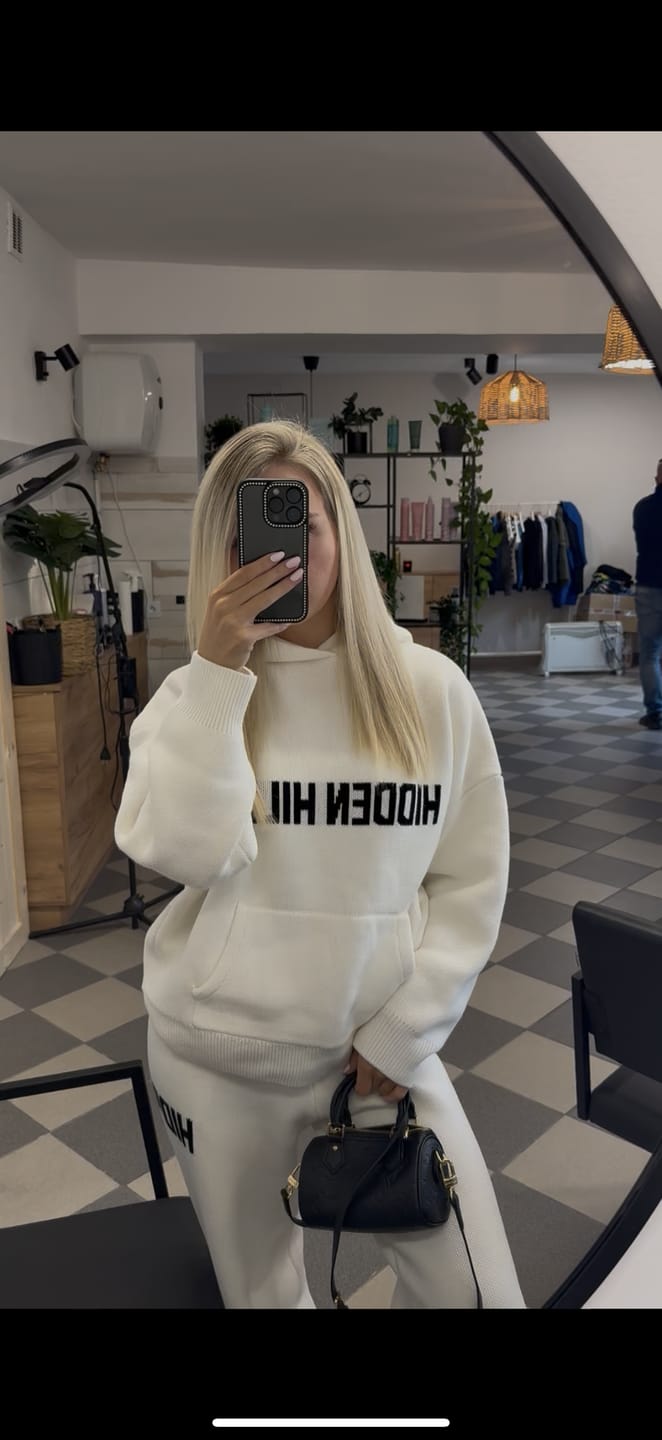 Customer photo review of KNIT HOODIE OFF WHITE