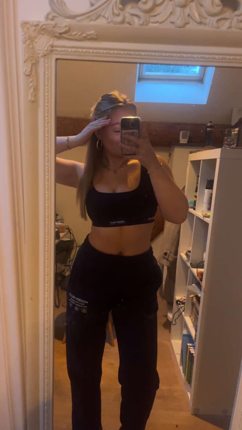 Customer photo review of LABEL STRAIGHT LEG SWEATPANTS NAVY