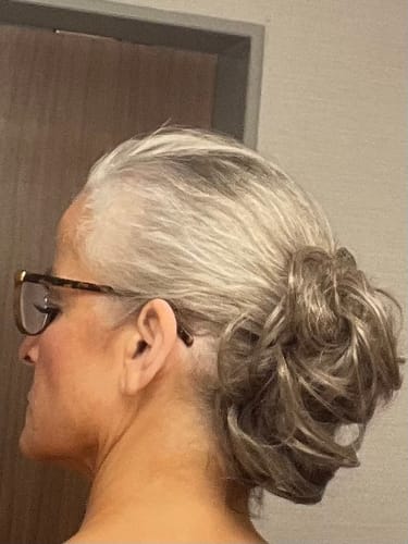 Customer photo review of Premium Messy Bun