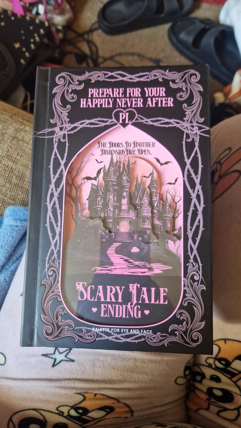 Klantfotorecensie van P.Louise Scary Tale Ending Halloween Palette