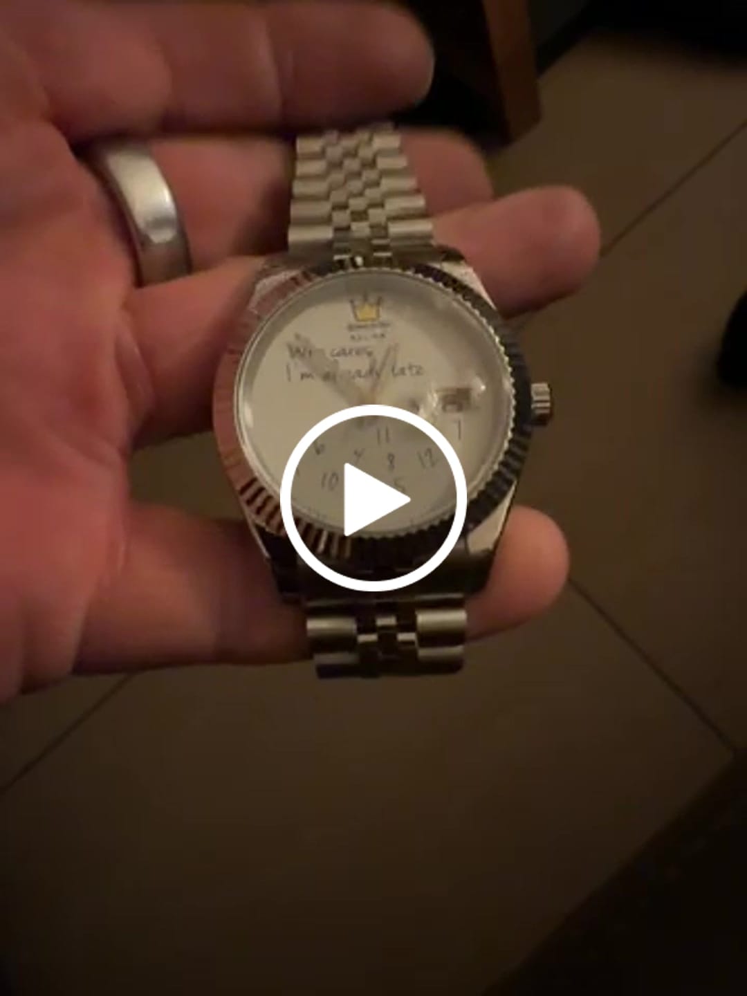Customer video review of EONDATE MAXI CLASSIC WATCH