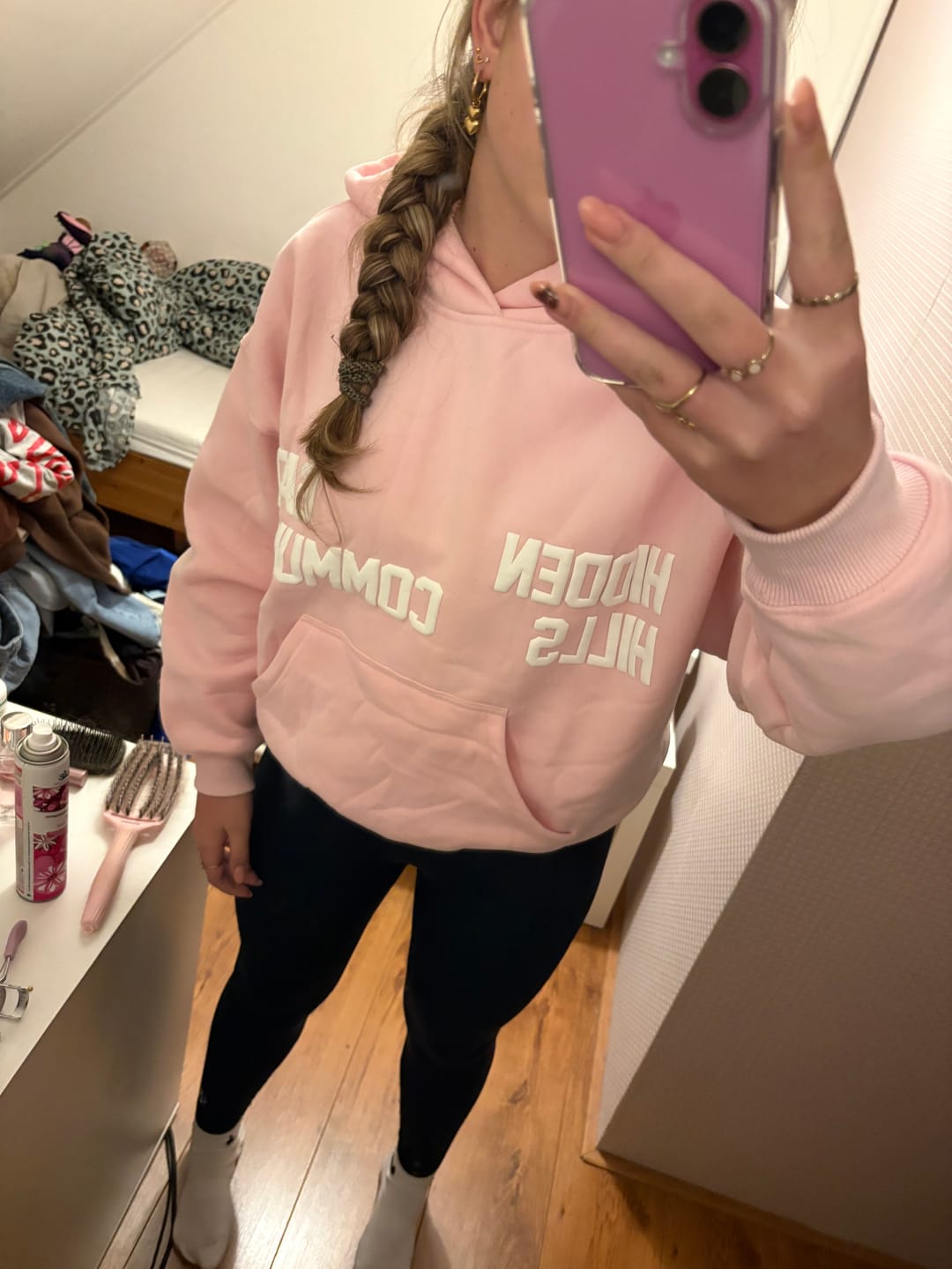 Kundenfoto-Bewertung von GATED COMMUNITY HOODIE LIGHT PINK