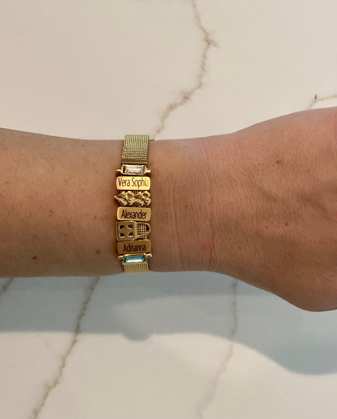 Customer photo review of Mesh bracelet gold luxe