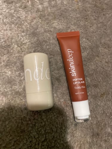 Customer photo review of Lip Glaze+Velvet Flush Duo