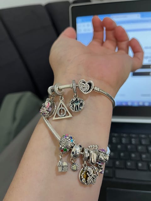 Customer photo review of Charm Reliquias de la Muerte