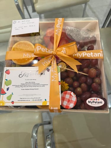 Customer photo review of Bukit Gasing Gold Fruit Grazing Platter [Malaysia]