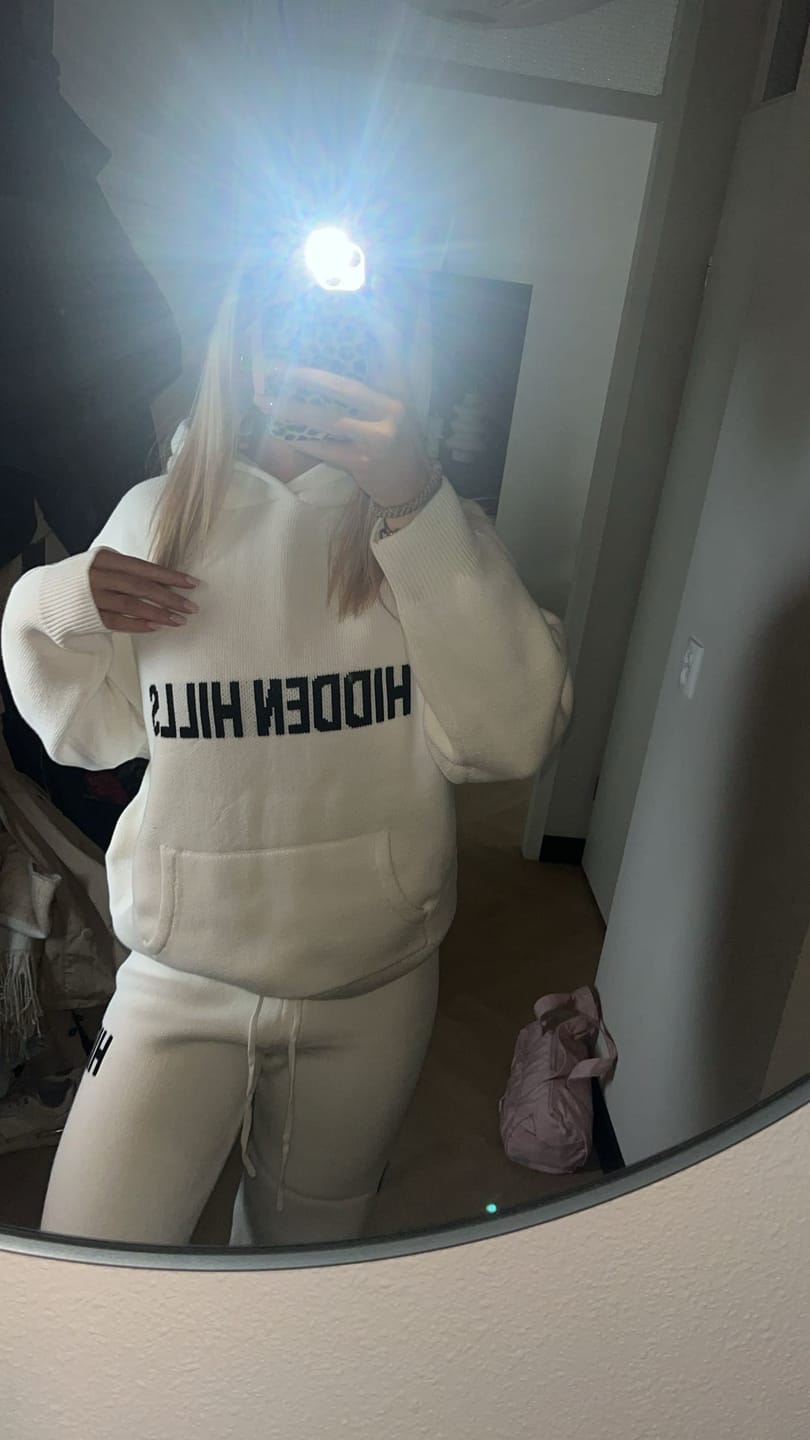 Customer photo review of KNIT HOODIE OFF WHITE