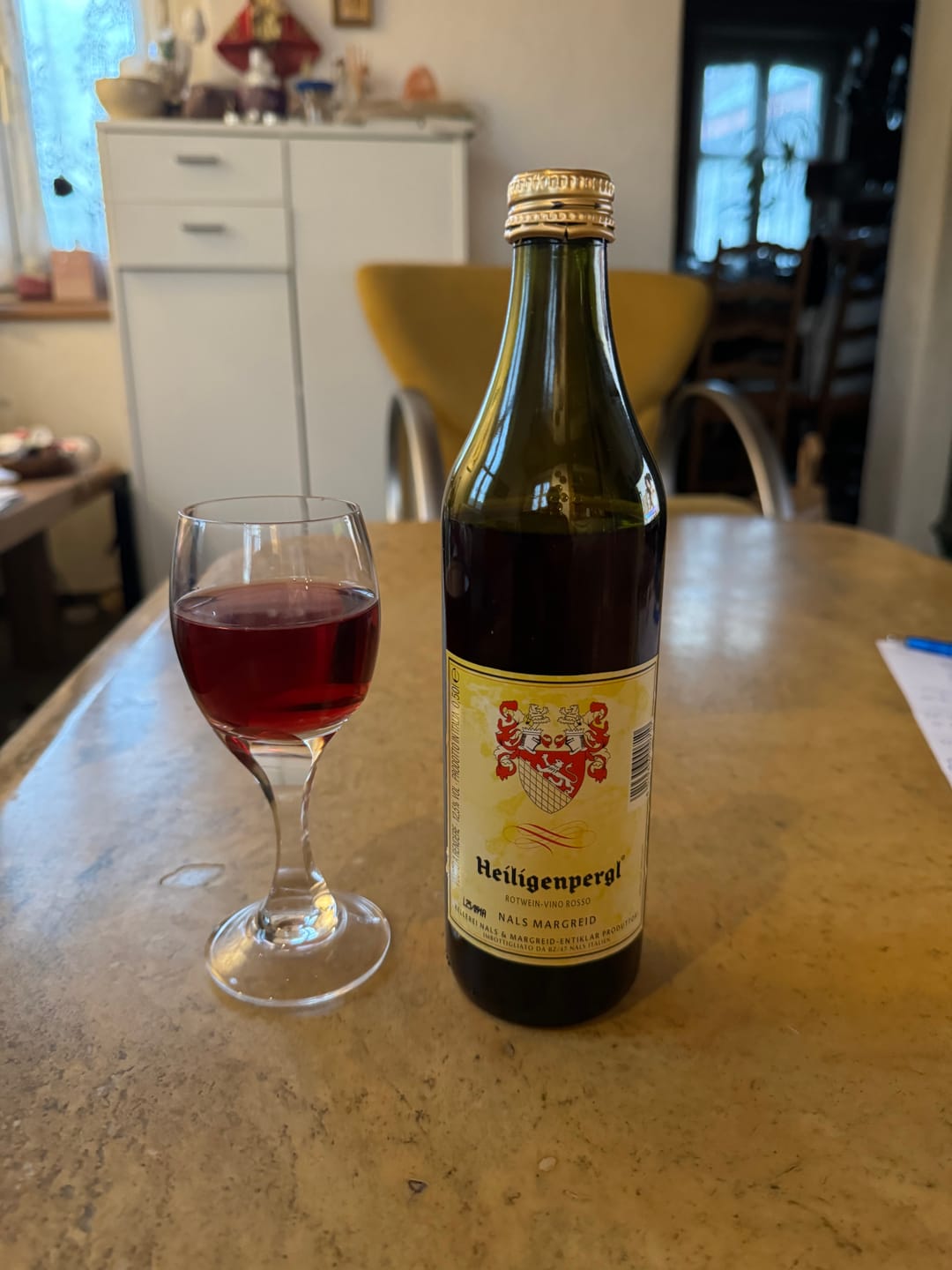 Customer photo review of Tafelwein Rot "Heiligenpergl" NA