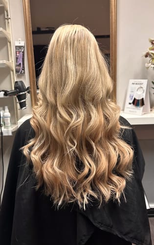 Customer photo review of Ashy Blonde Highlights Invisible Tape in Virgin Human Hair Extension(#P8/60)