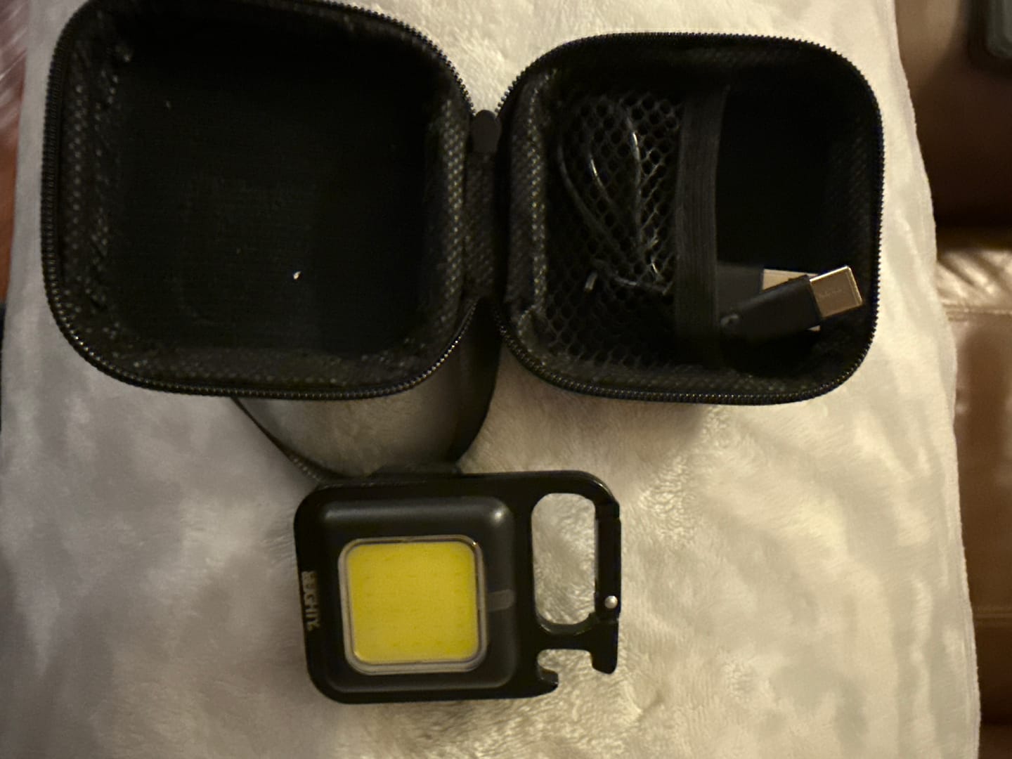 Customer photo review of 80Eighty® Mini 3-1 Flashlight Keychain