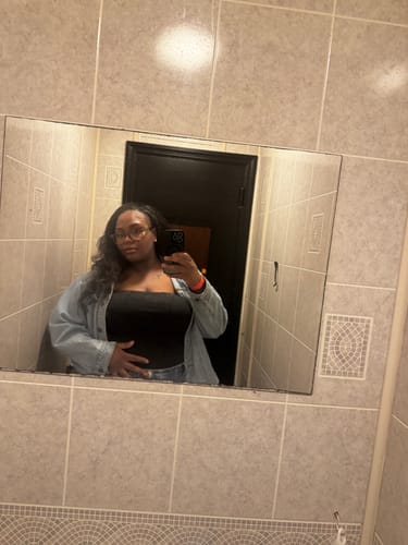 Customer photo review of CurlyMe 3 In 1 Half Wig Kinky Straight Glueless Install Half Wig With Draw-string Beginner Friendly