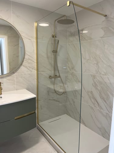 Customer photo review of Colonne de Douche Thermostatique Or Brossé