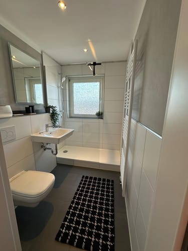 Customer photo review of SONNI Walk In/ Begehbare Dusche Duschabtrennung Duschwand Nano Klarglas Glasstärke 8mm Breite 70-120cm
