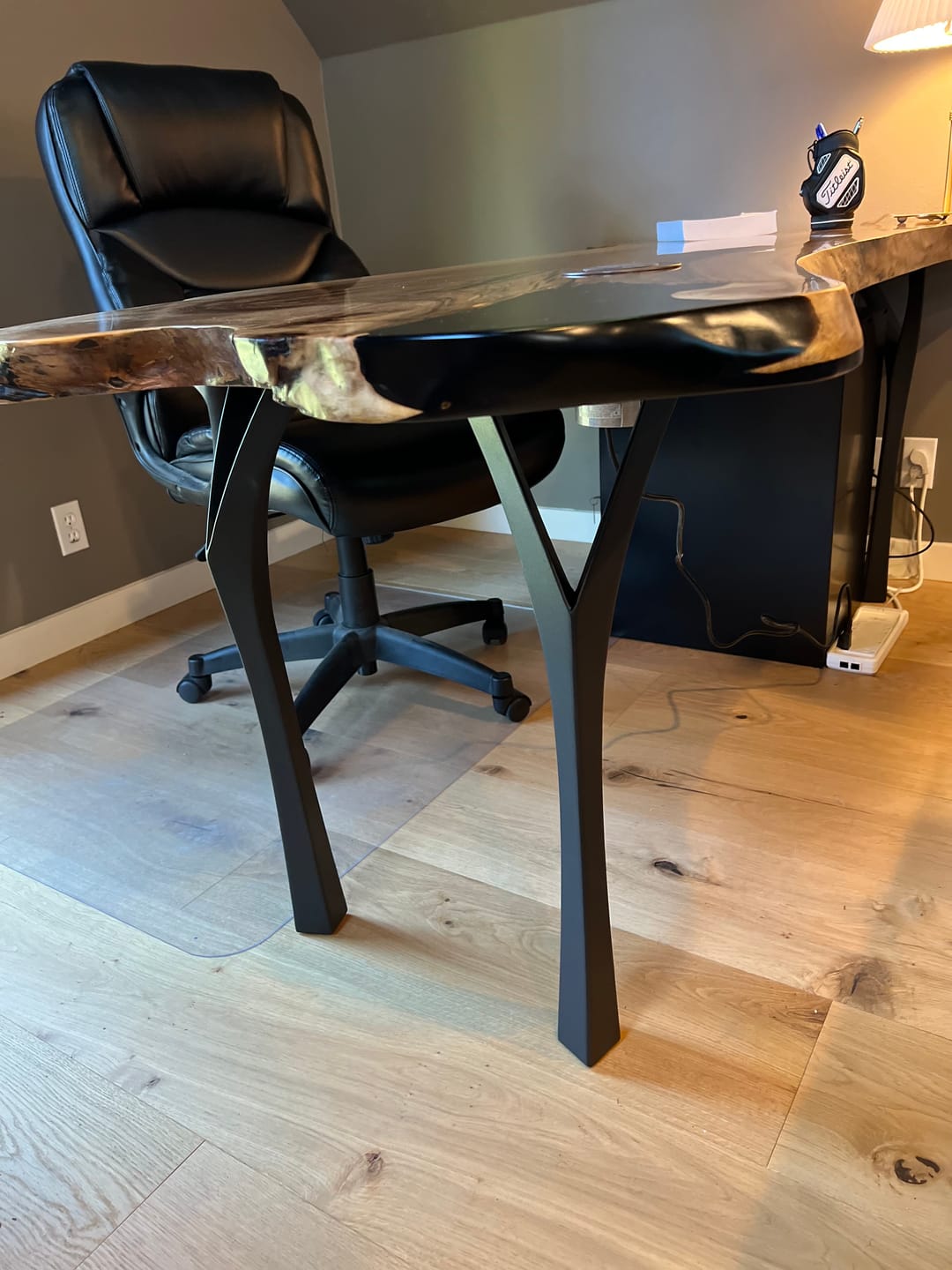 Customer photo review of Desk Legs 508 Faras 28H Modern Metal Table Legs