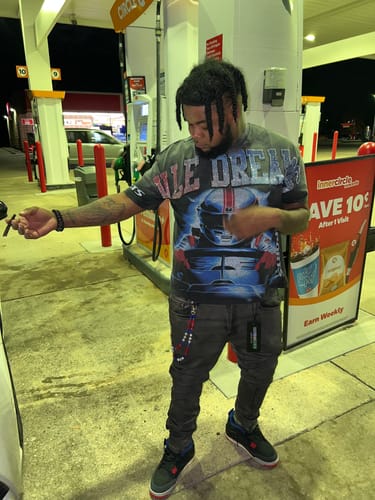 Customer photo review of Vale Forever Speed Bling Tee Black