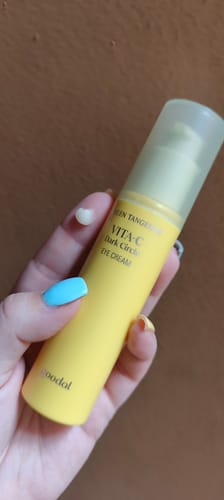 Customer photo review of Green Tangerine Vita C Dark Circle Eye Cream