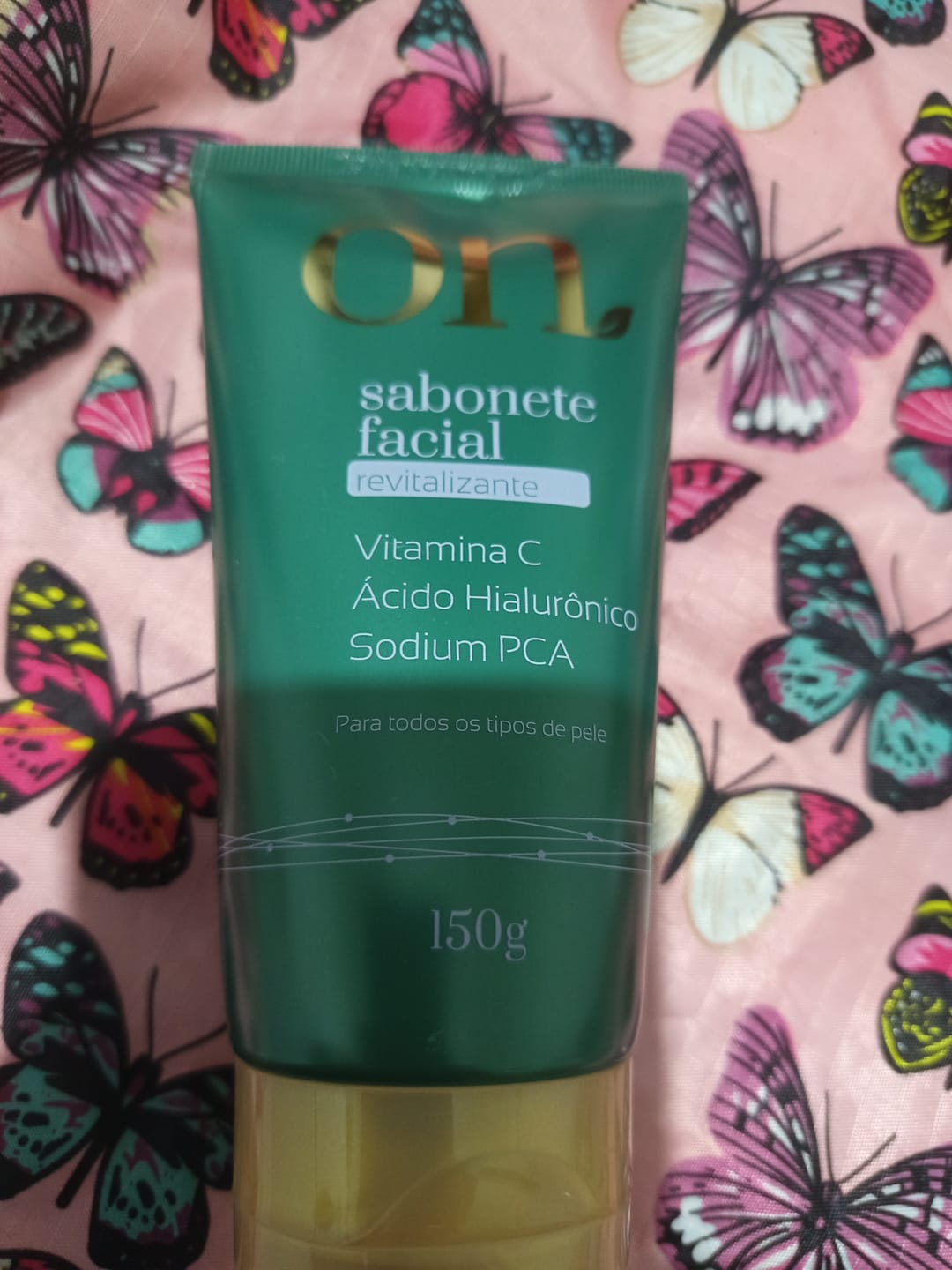 Customer photo review of Sabonete Facial Vitamina C e Ácido Hialurônico ON 150g