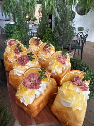 Customer photo review of LATTE STOCK - Freeze Dried Edible Flowers