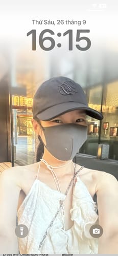 Customer photo review of Rase le sol Irregular Ruffled Lace Halter Corset Top