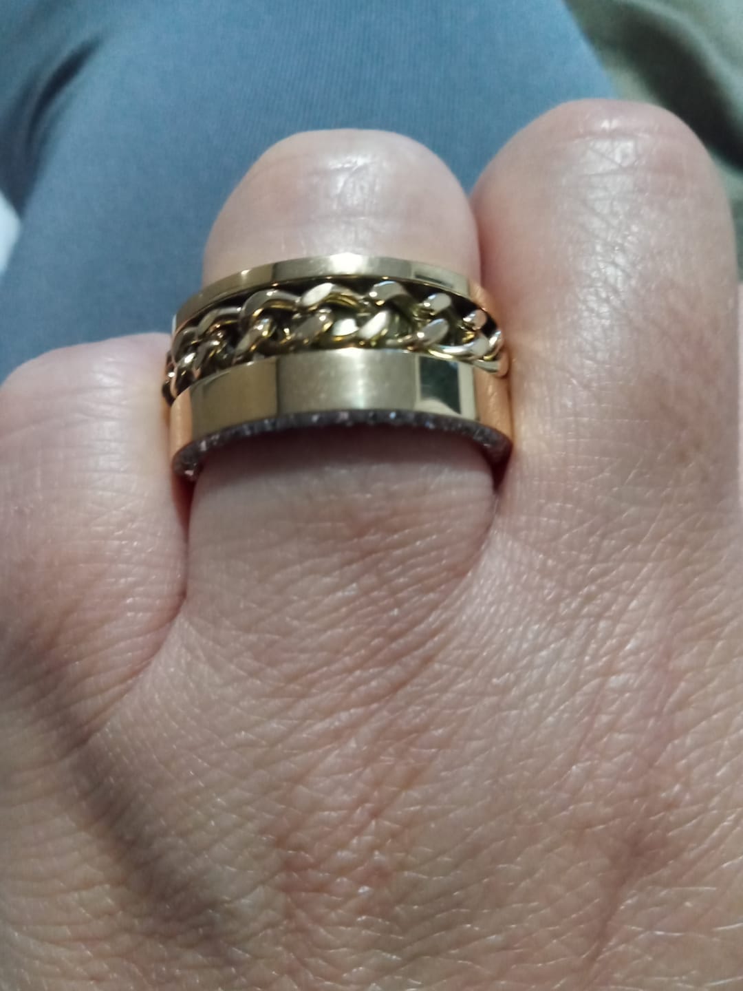 Customer photo review of Anel Elos Zircônia Banhado em Ouro 18K