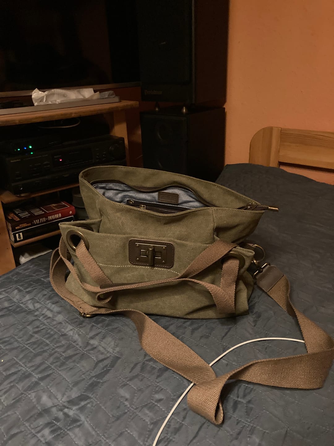Customer photo review of PONT-DES-ARTS (MEDIUM)