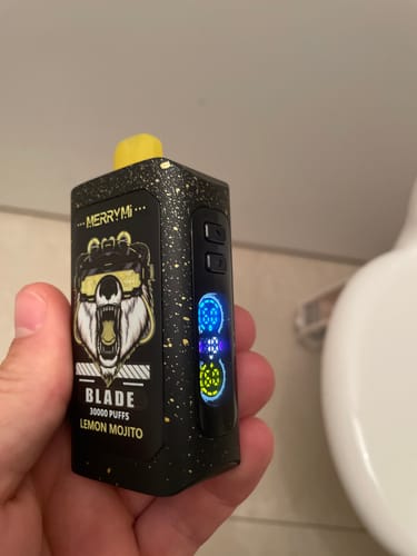 Customer photo review of Merry-Mi - Blade 30K - Puff Jetable / Vape Disposable - 5% nicotine