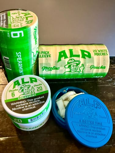 Customer photo review of Spearmint Nicotine Pouches