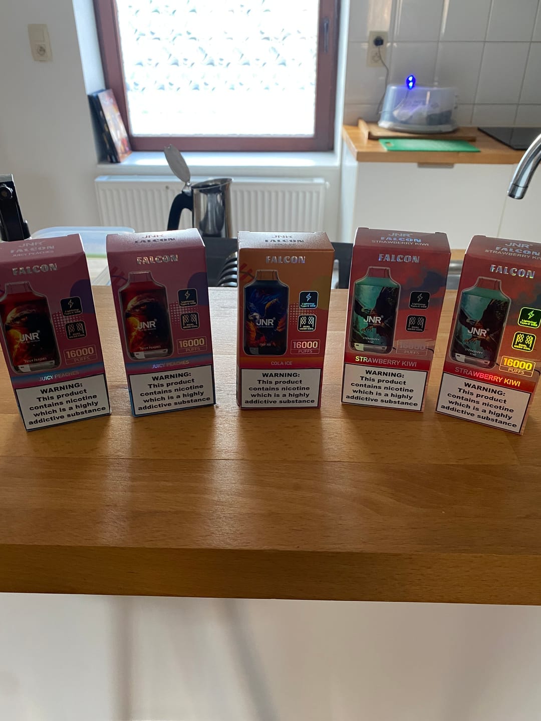 Customer photo review of JNR - Falcon - 16K - Jednorazówki - E papieros - 2% - 16000 Buchów