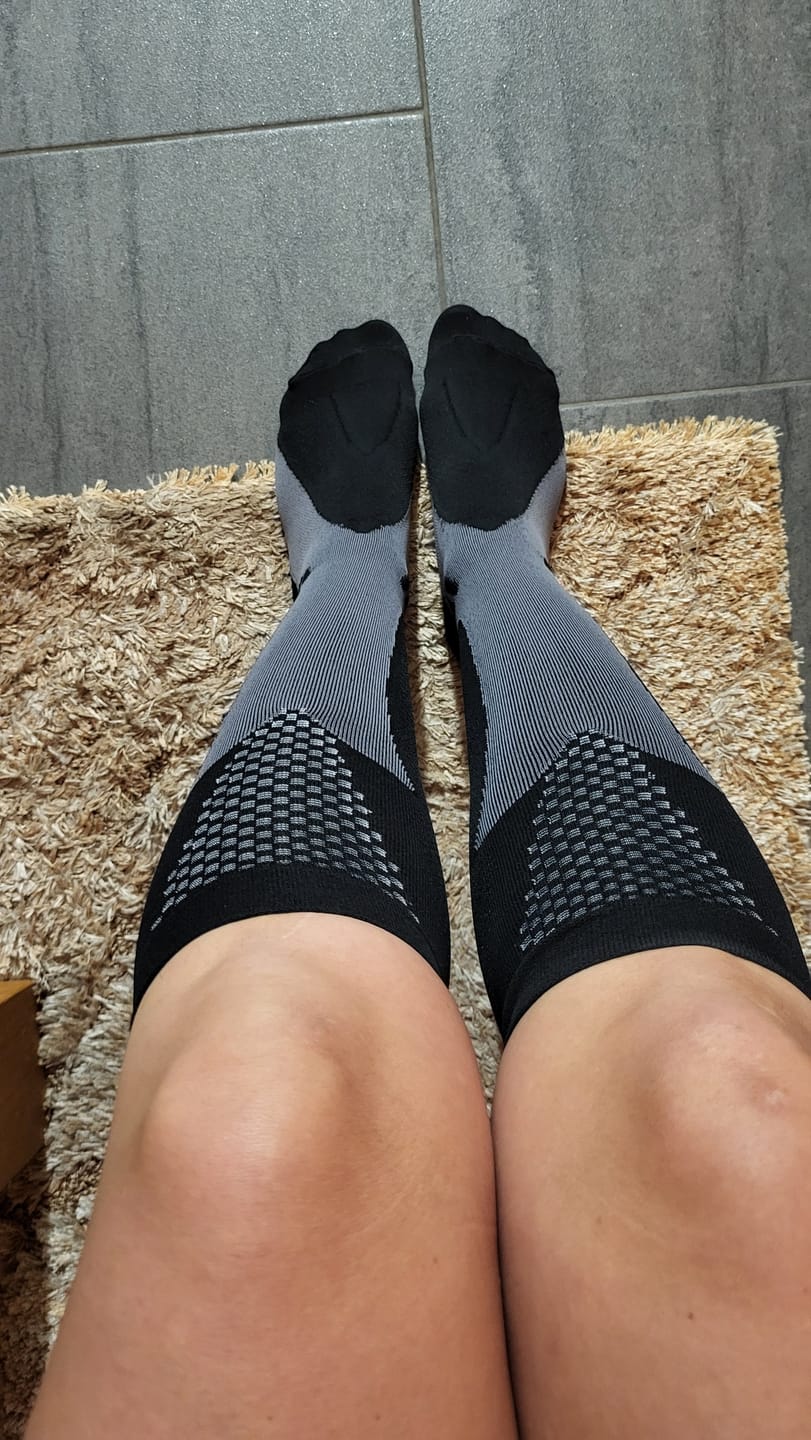 Customer photo review of VitalFlow™️ farbenfrohe Kompressionssocken