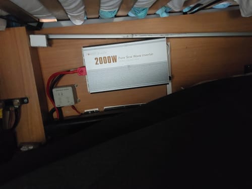 Customer photo review of Convertisseur 2000W DC 12V à AC 220-240V de Power Queen