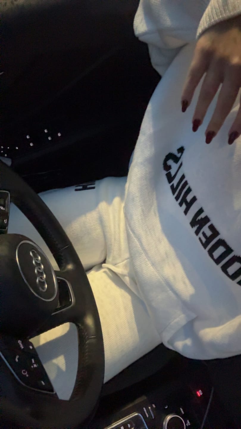 Customer photo review of KNIT HOODIE OFF WHITE