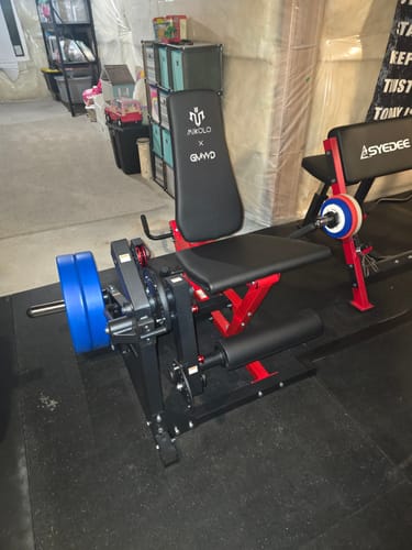 Customer photo review of TAWERET™  1:1 Cable Ratio Leg Extension and Curl Machine
