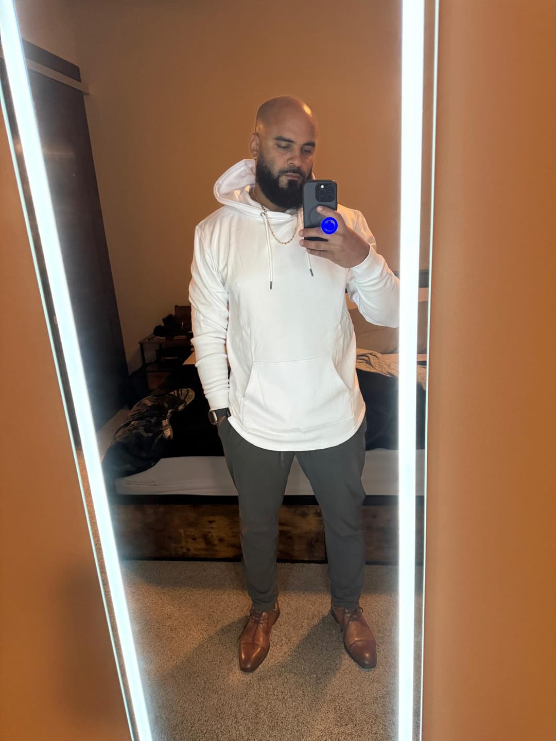 Customer photo review of 021 ESSENTIAL DROP-CUT HOODIE