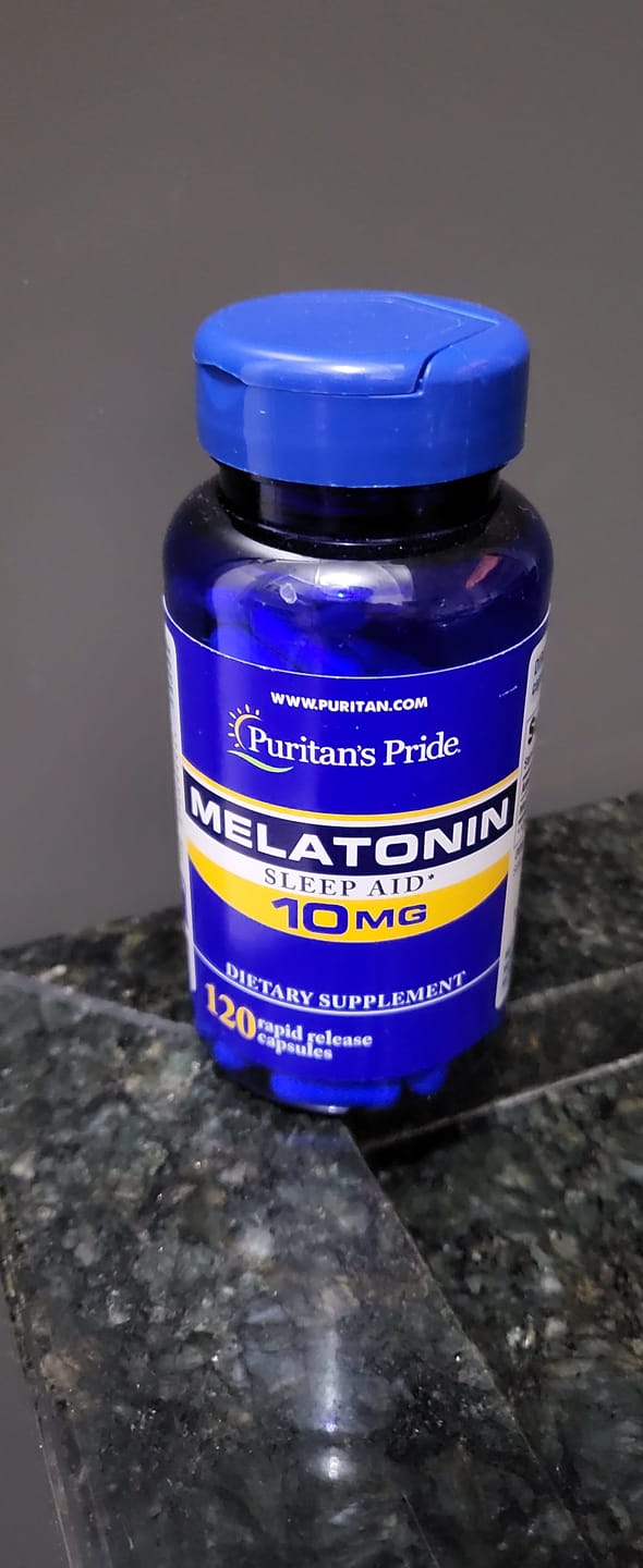 Customer photo review of Puritans Pride Melatonina 10mg 120 Caps