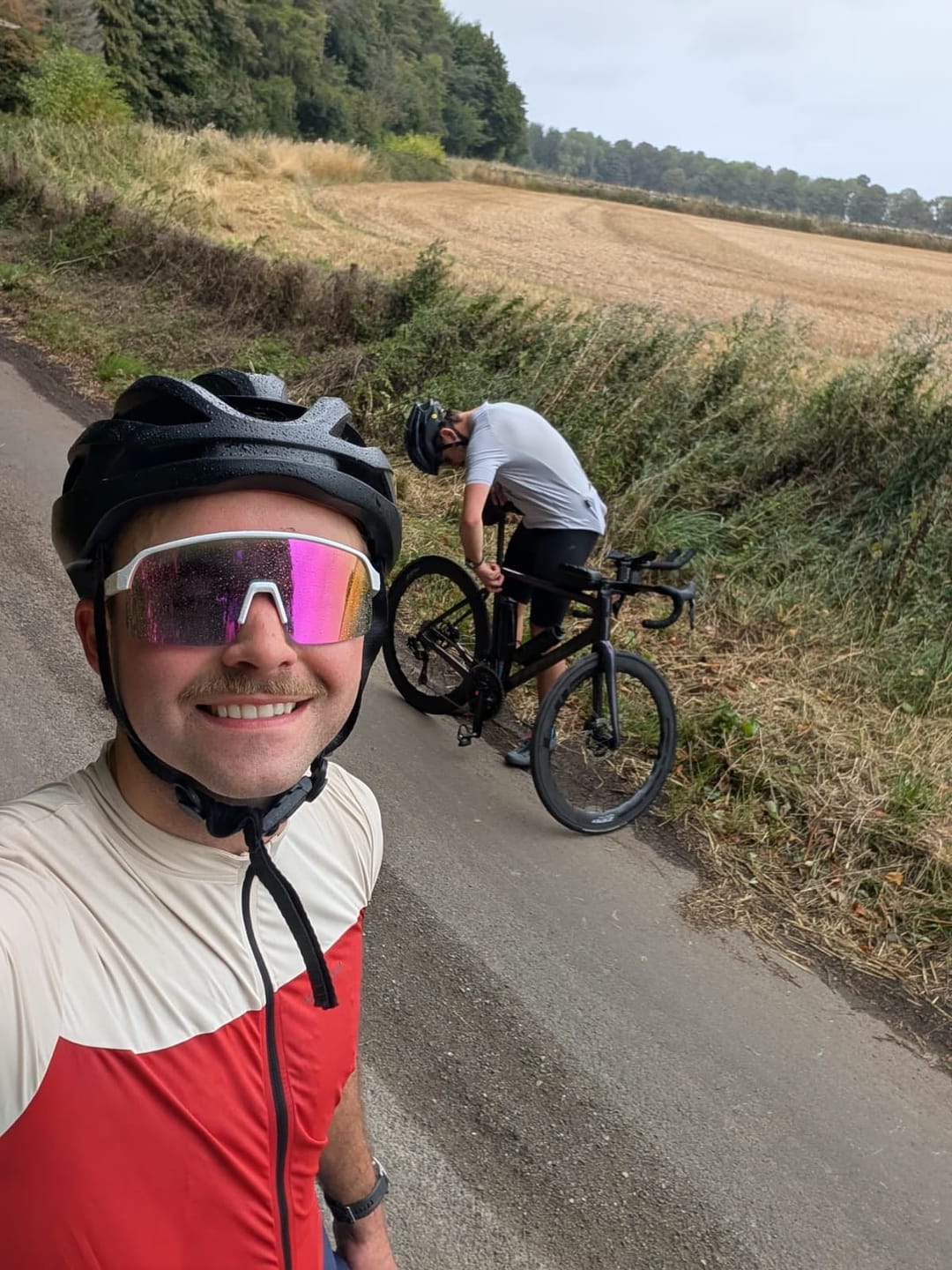 Customer photo review of Descent Ora Cycling Sunglasses with Vistra Photochromic Lens