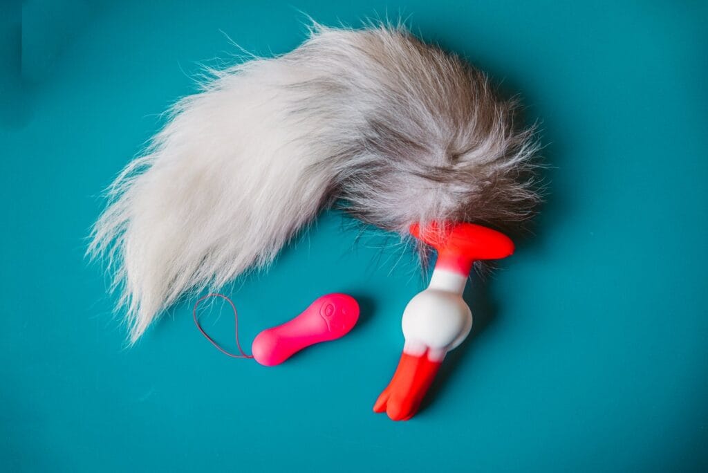 Customer photo review of Echo - Vibrating Dildo - Dog Knot Dildo - Fantasy Dildo With Tail