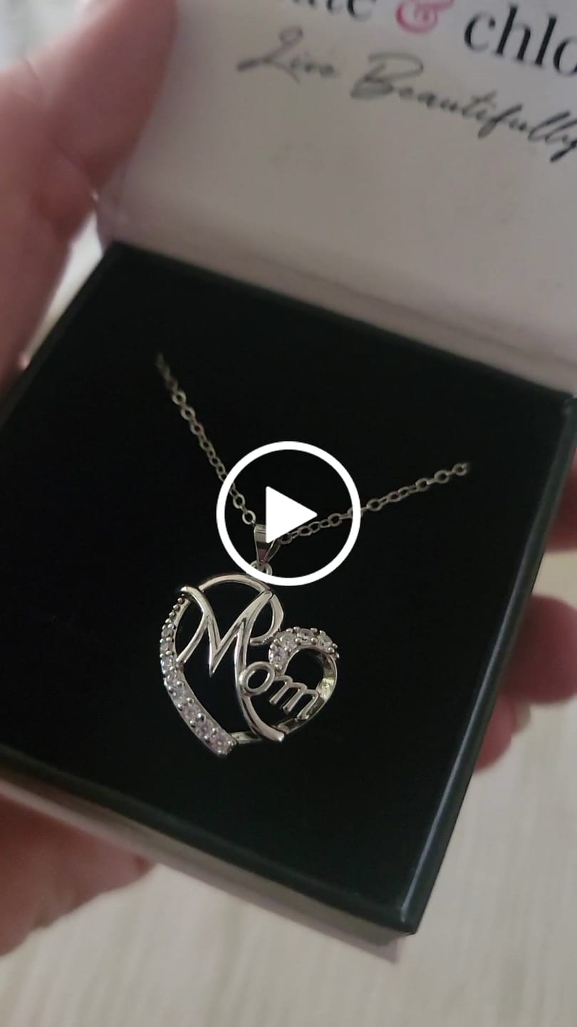 Customer video review of Persephone 18k White Gold Plated Mom Heart Pendant Necklace with Simulated Diamond Crystals