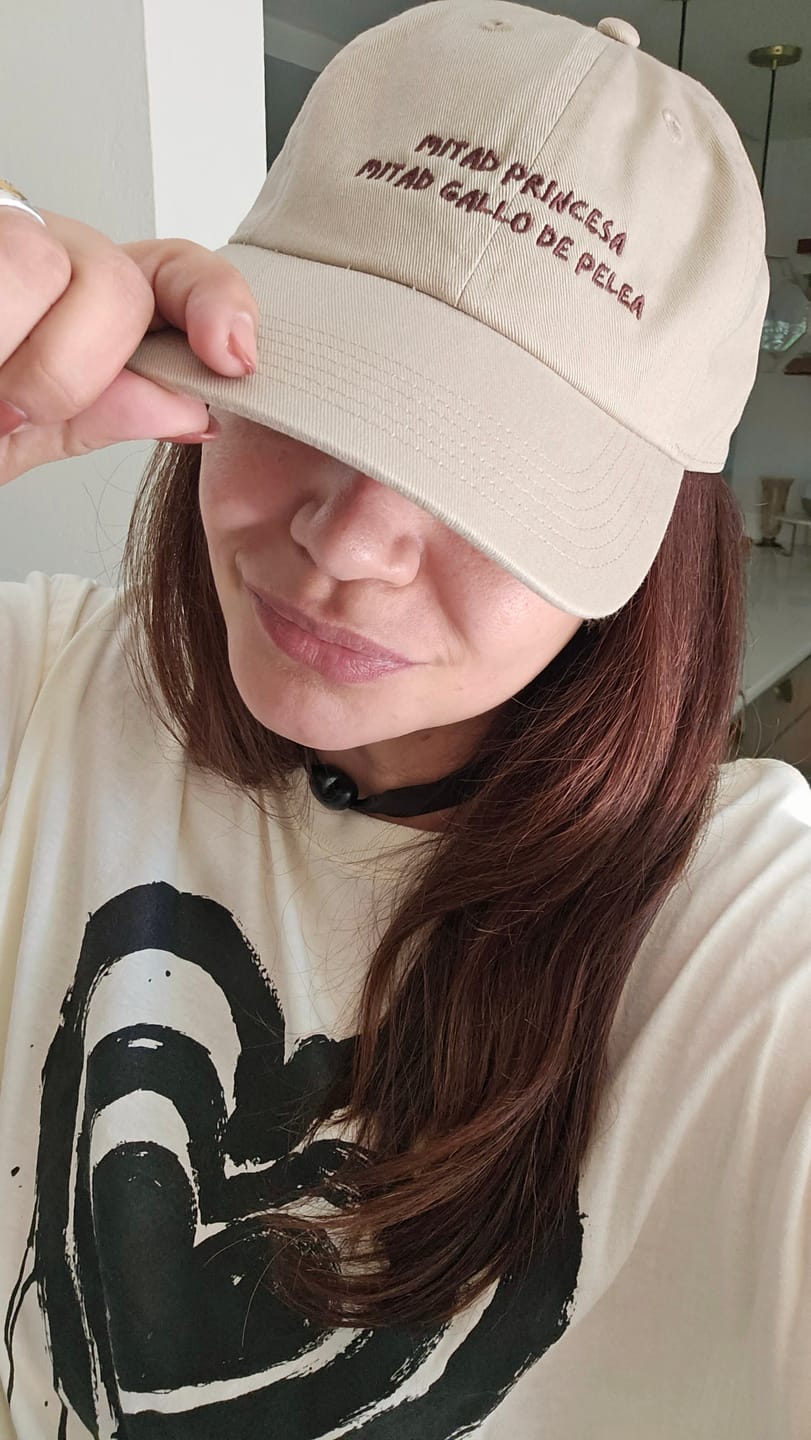 Customer photo review of Gorra Princesa/Gallo de Pelea