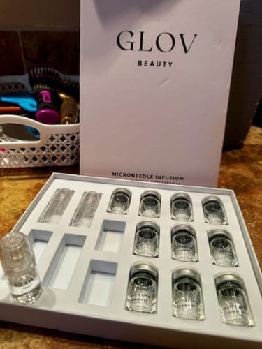 Customer photo review of Glov Beaute Stretch Mark Kit