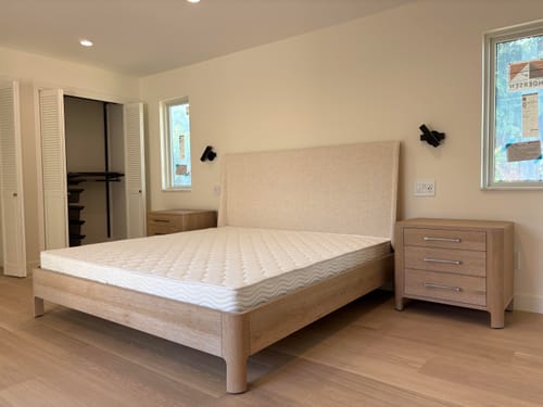 Customer photo review of Alistar Bed