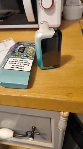 Customer photo review of SMOK Spaceman - SP40000 - 40000 Bouffées - 2% de nicotine - Puff Jetable / Vape Disposable