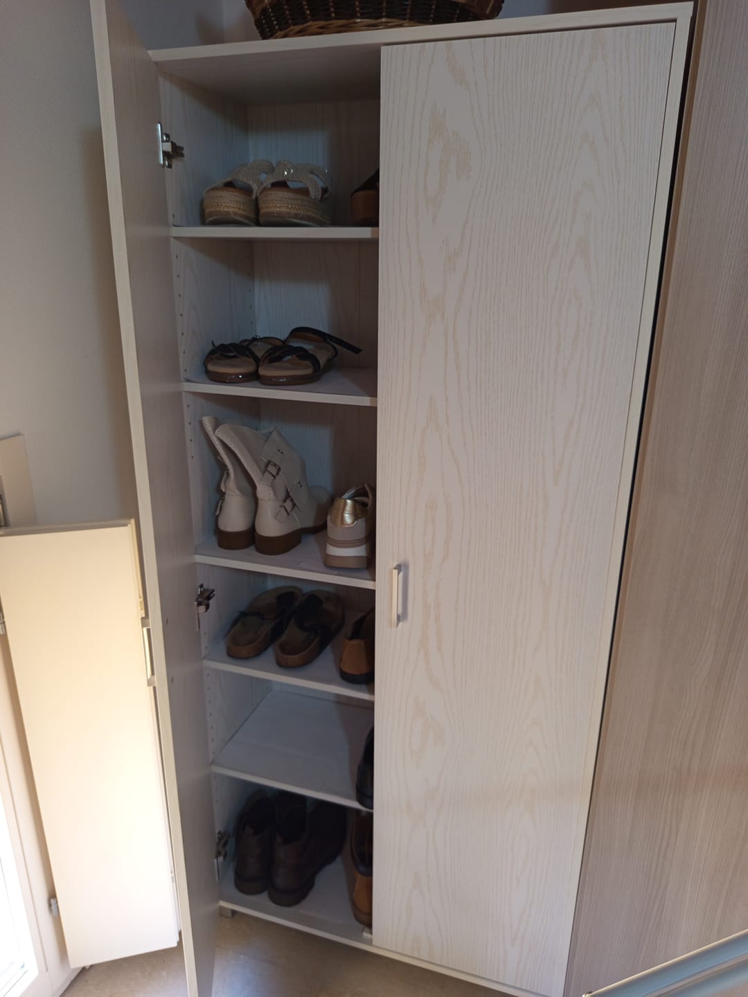 Customer photo review of Mobile Scarpiera Alta Mars4 con 6 Piani in Rovere Nordico e Bianco Alpes o Rovere