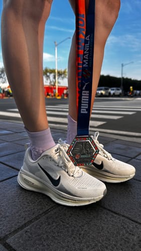 Customer photo review of Nike Women's Vomero 18 Running Shoes