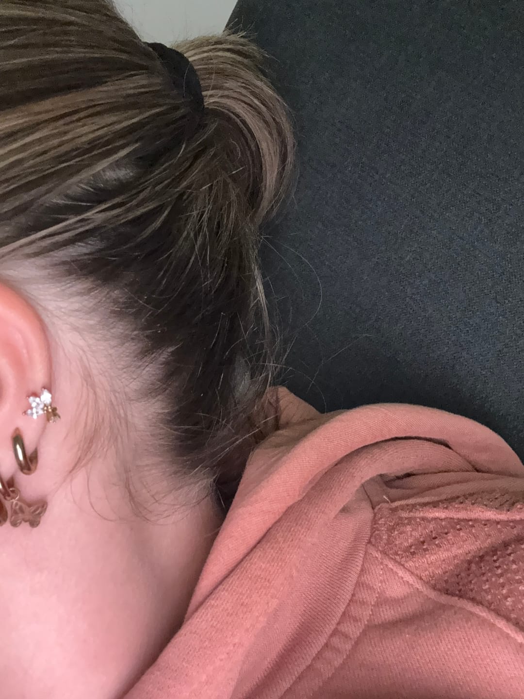 Customer photo review of Cataleya 2 Piercing | 18K vergoldet