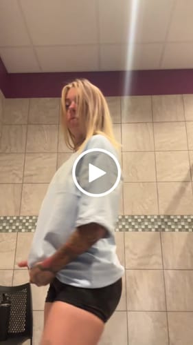 Customer video review of OG Sky Blue Lightweight Tee