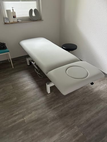 Customer photo review of Massageliege Elektrisch Fortis 2 Ergo | 2-Segmente | HR | 3 Jahre Garantie