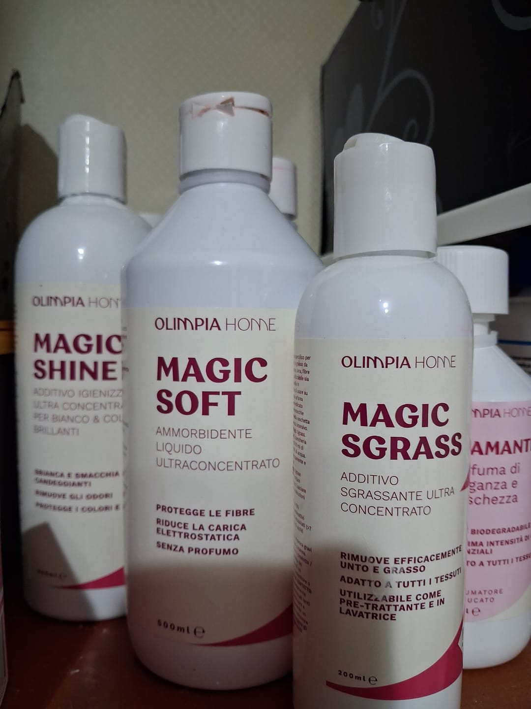 Customer photo review of Magic Shine - Additivo Igienizzante Ultra Concentrato per Bianco & Colori Brillanti Ml.400
