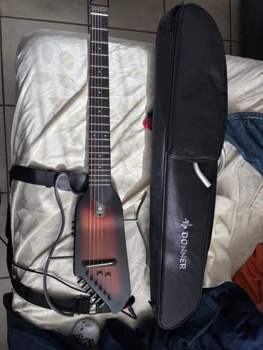 Customer photo review of Donner HUSH™ I Ultraleicht Unterwegs Reisegitarre