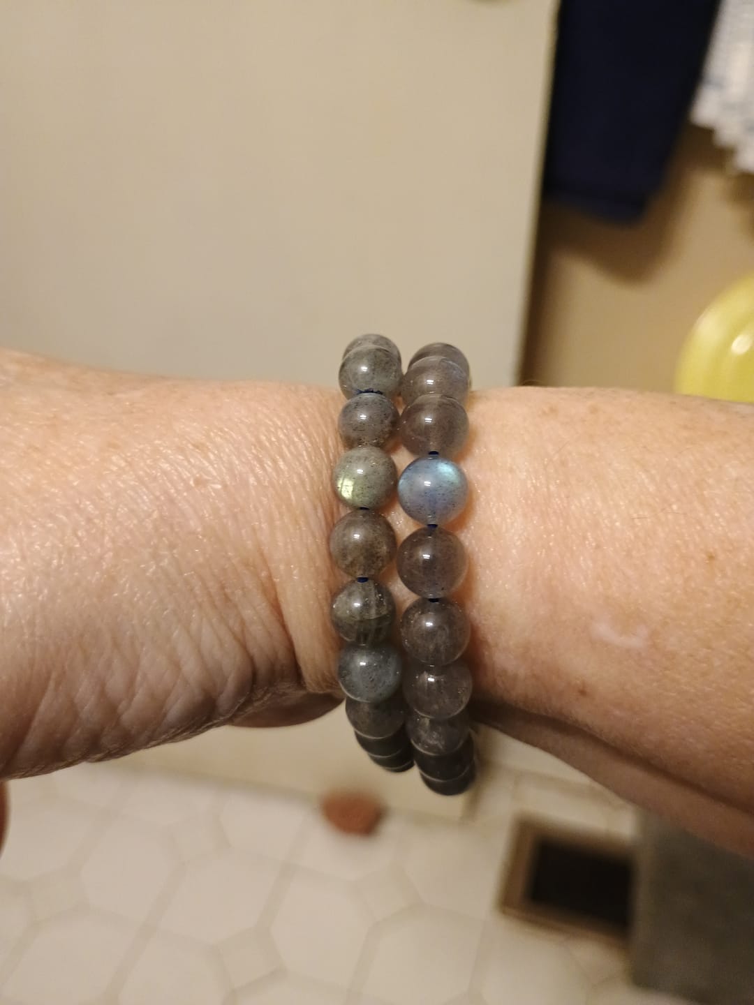 Customer photo review of Aurora Lights Labradorite Bead Bracelet